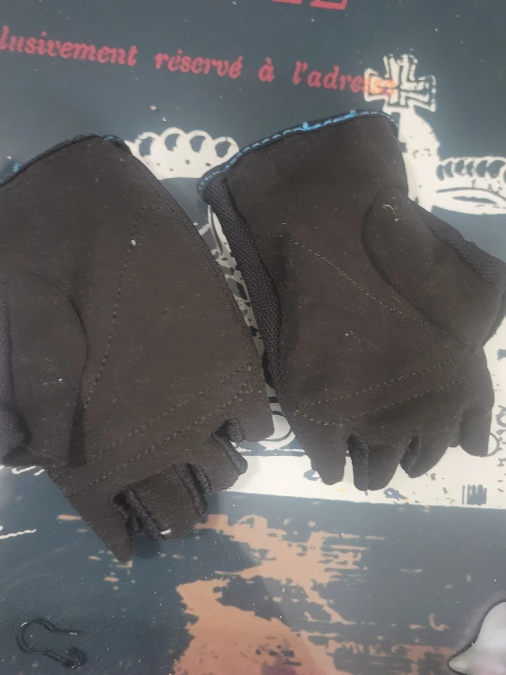 Nike Black and Blue Fingerless Workout Gloves For Lifting Gloves